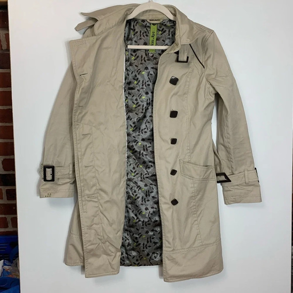 Soia &  Kyo Women’s 100% Cotton Trench Coat Belted Jacked Size Medium (FLAWED) - Picture 3 of 16
